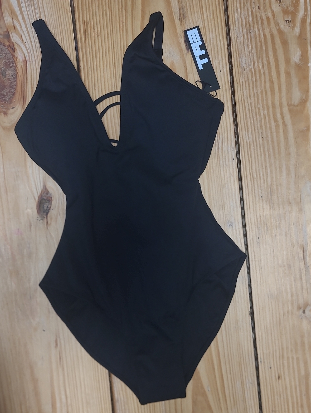 31. NWT  $175 STYLE PLUNGEY XS SHORT